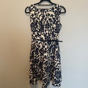 NWT Signature Navy and Cream Floral Midi Dress
